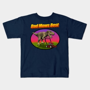 Dad Mows Best (Lawn Mowing Dad Joke) Kids T-Shirt